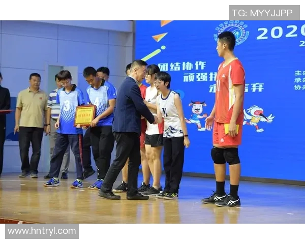 西安排球队的战术意识与传统球队的深度对比分析