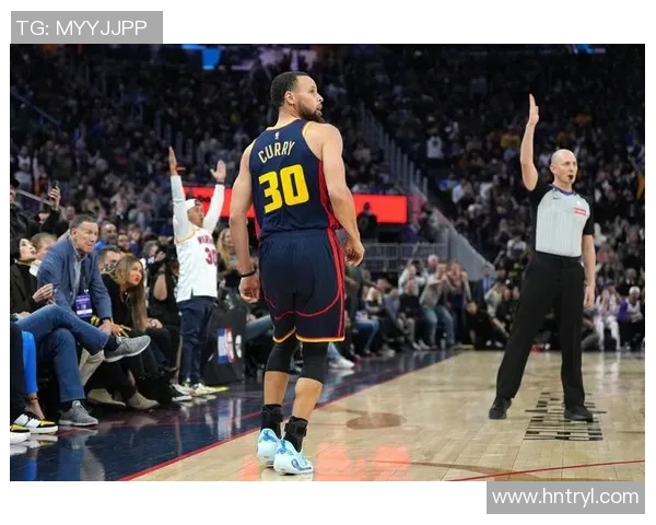 库里三分球总数超越四千大关成历史第一人再创辉煌成就