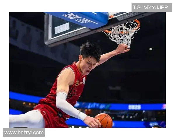 曾凡博崭露头角引发关注球场表现与未来发展潜力分析