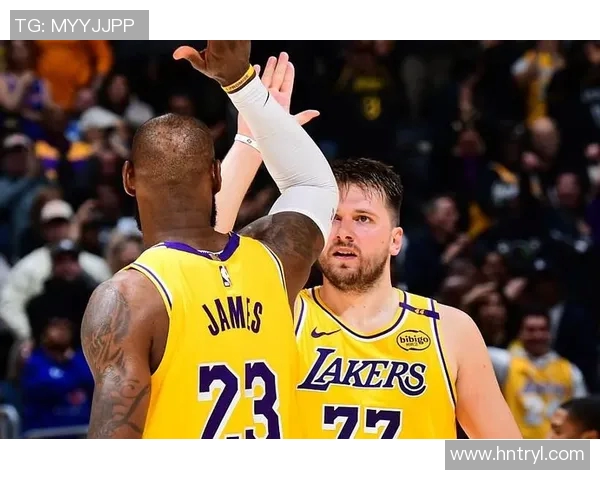 火箭与湖人2009年季后赛对决回顾：传奇时刻与球星风采的交锋