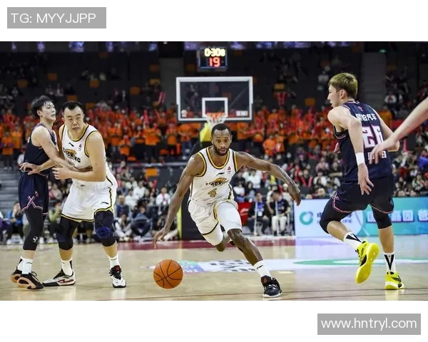 辽宁队与福建队常规赛精彩对决展现篮球魅力与团队精神