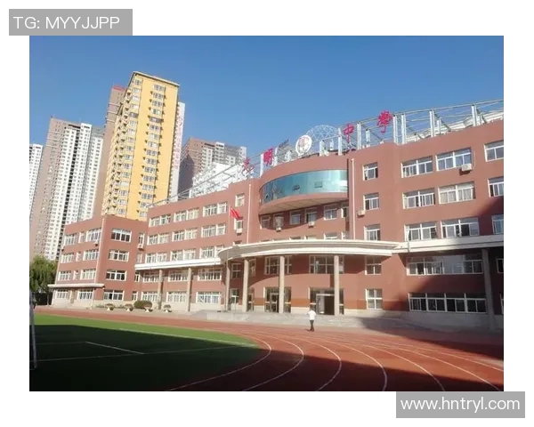 李晓旭的奋斗历程与人生哲学探索：从平凡到卓越的成长之路