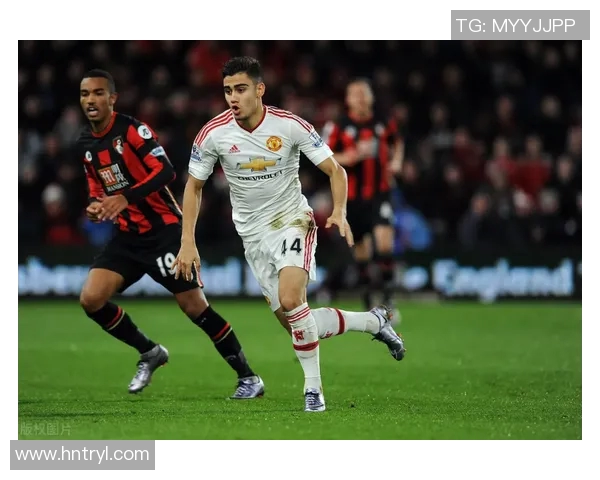 标准列与阿贾克的对决分析:战术布局与球员表现的全面解析 标准列与阿贾克的对决分析:战术布局与球员表现的全面解析